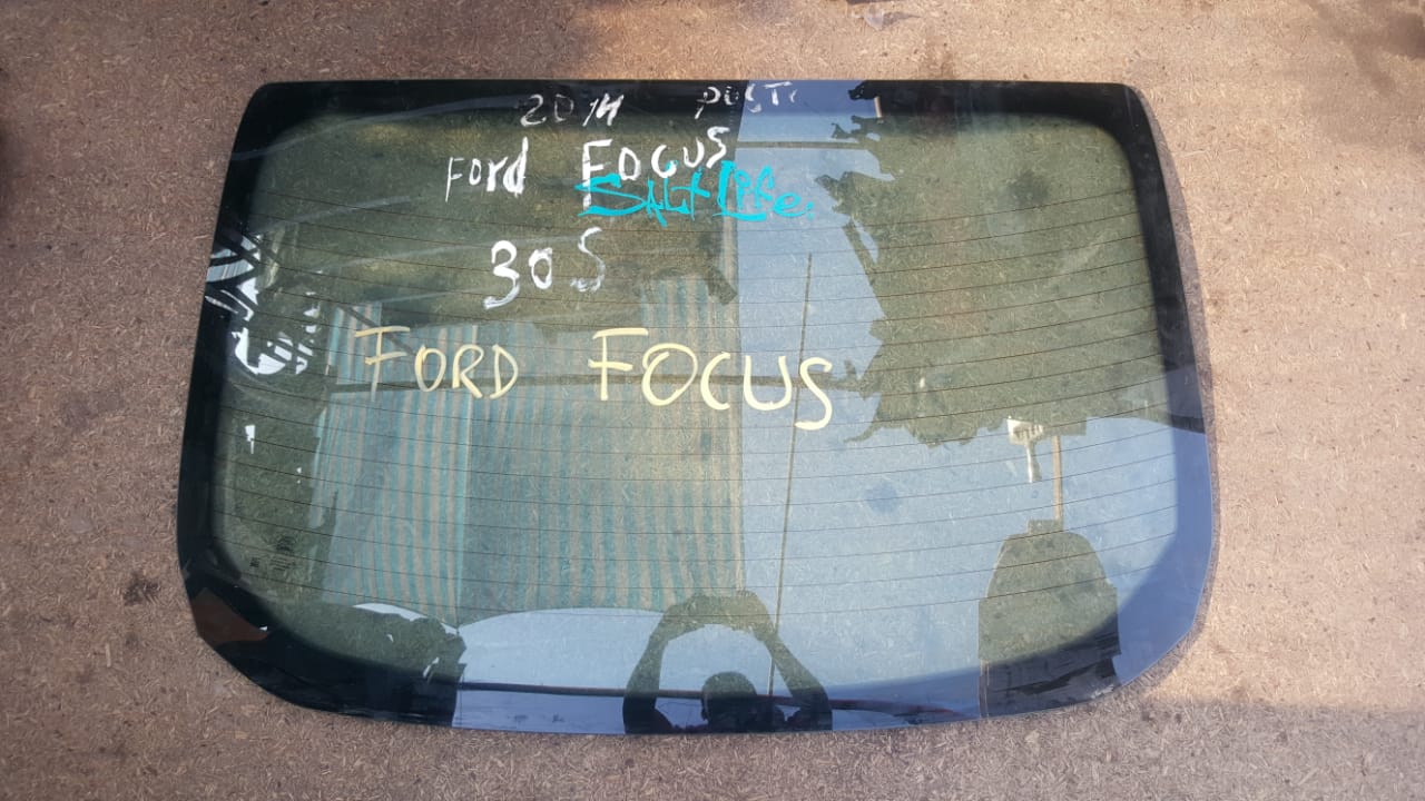 PARABRISAS POSTERIOR FORD FOCUS SEDAN 2012 AL 2019
